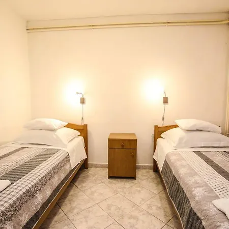 Carolina 4 Seasons Apartman *